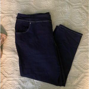 Women’s size 24-26 3x NWOT Terra & Sky stretch pull on elastic waist jeans